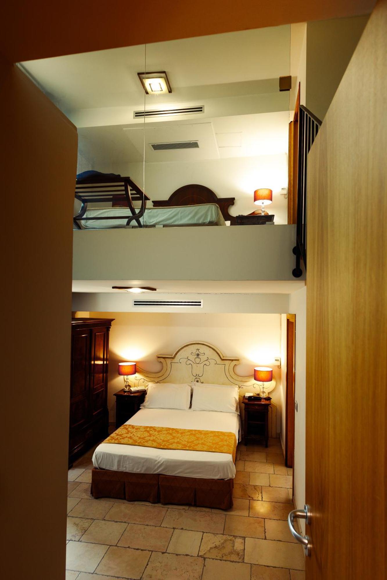 Hotel Vico Regio 4*