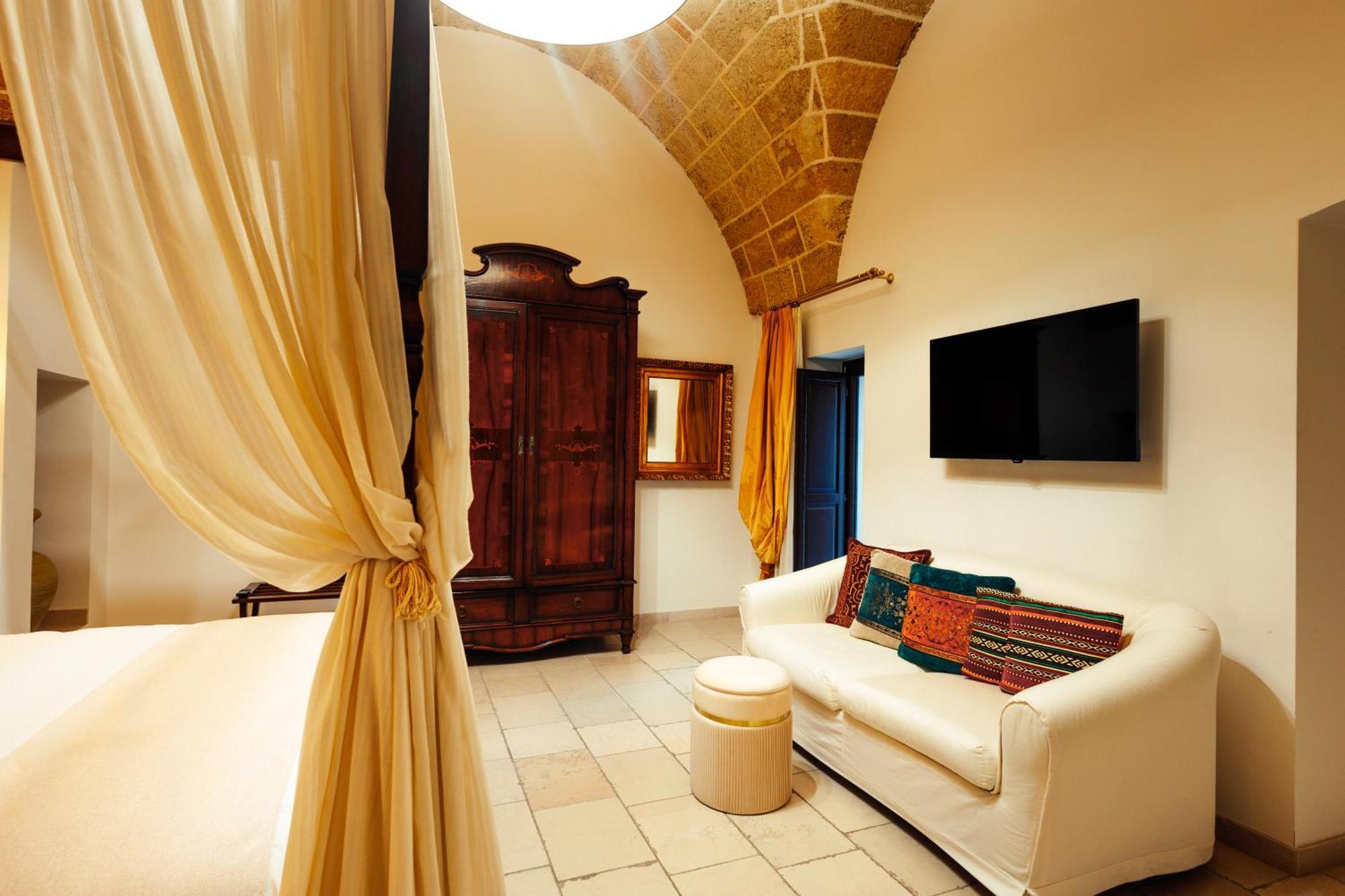 Vico Regio 4*