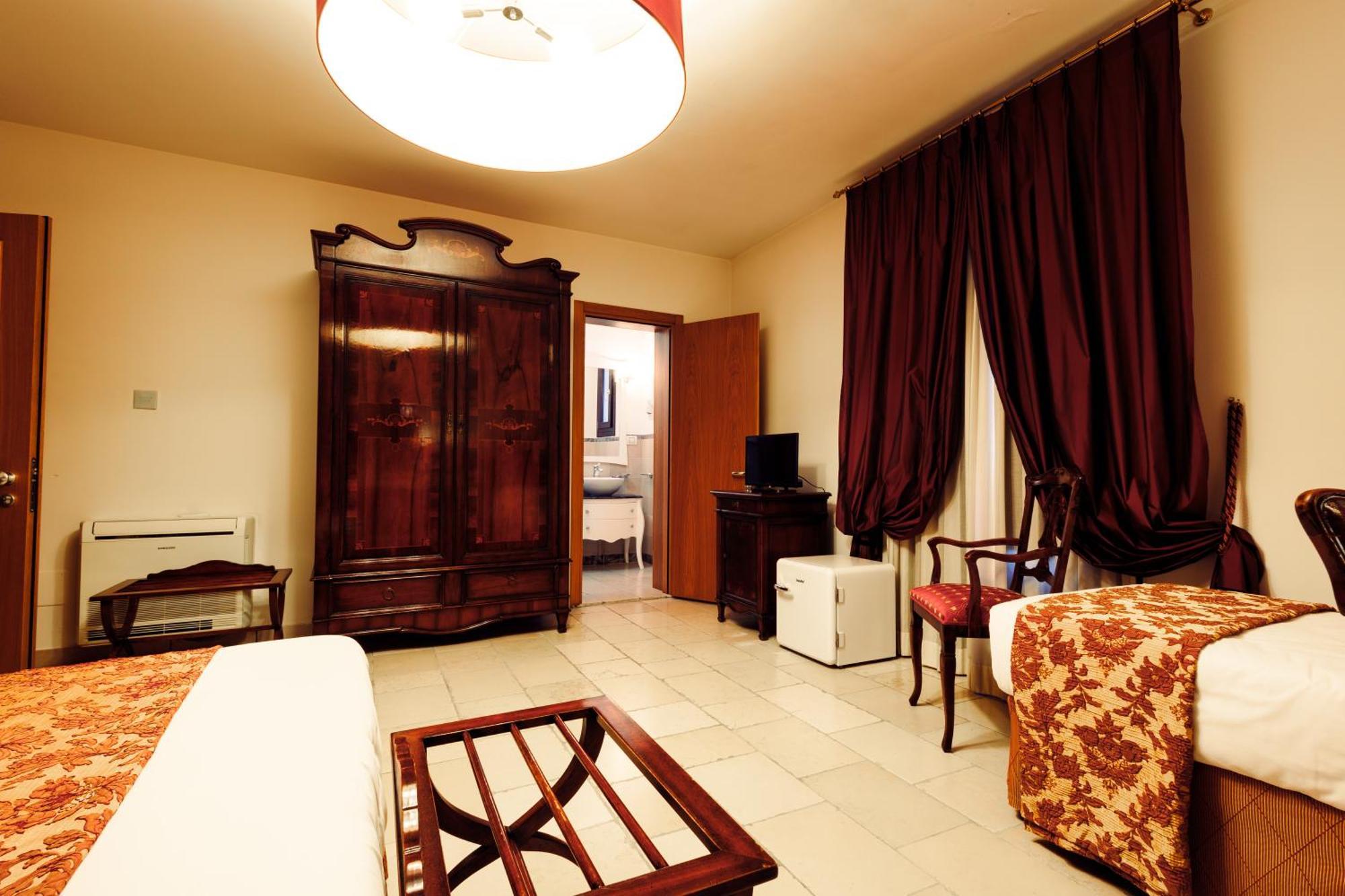 Vico Regio Hotel 4*